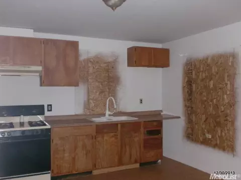 2033 Frazier St, Modesto, CA 95358 photo 2