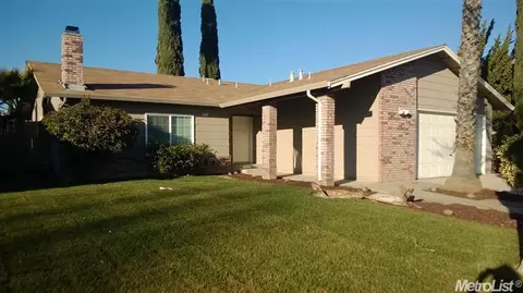3213 Nightingale, Modesto, CA 95356 photo 2