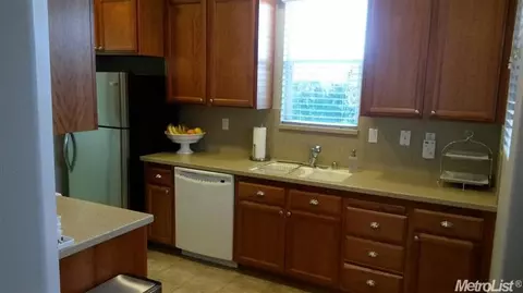 808 Bussing Ct, Folsom, CA 95630 photo 9