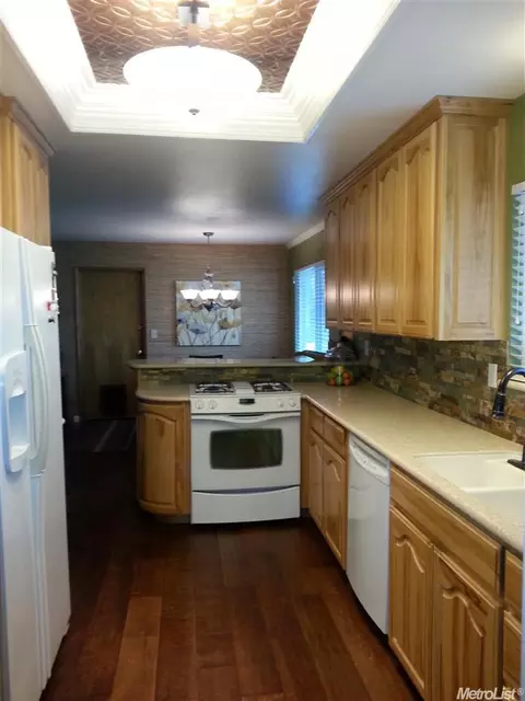 1328 Lorry Ave, Modesto, CA 95355 photo 4