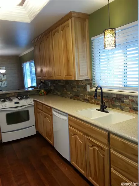 1328 Lorry Ave, Modesto, CA 95355 photo 5