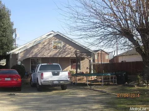 5404 10th St, Keyes, CA 95328 photo 1