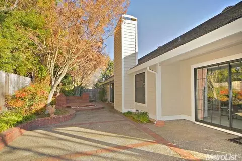 1061 Harrington Way, Carmichael, CA 95608 photo 2
