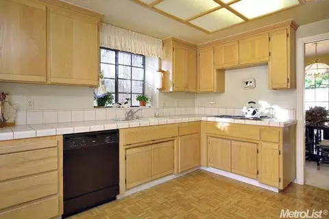 1061 Harrington Way, Carmichael, CA 95608 photo 5