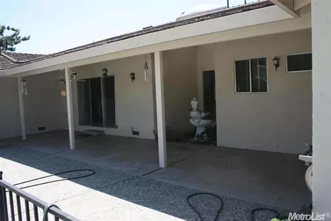 900 Newcastle Ct, Modesto, CA 95355 photo 7