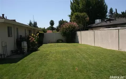 900 Newcastle Ct, Modesto, CA 95355 photo 5