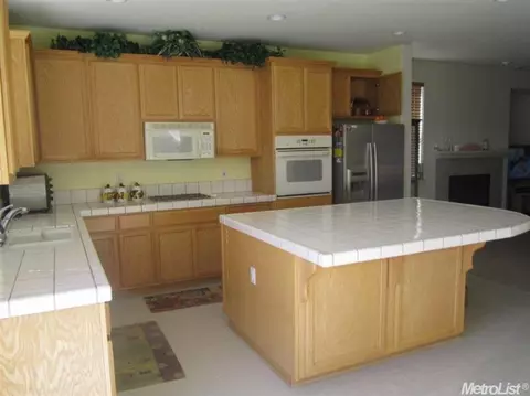 1360 Thoroughbred St, Patterson, CA 95363 photo 10