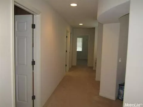 1360 Thoroughbred St, Patterson, CA 95363 photo 4