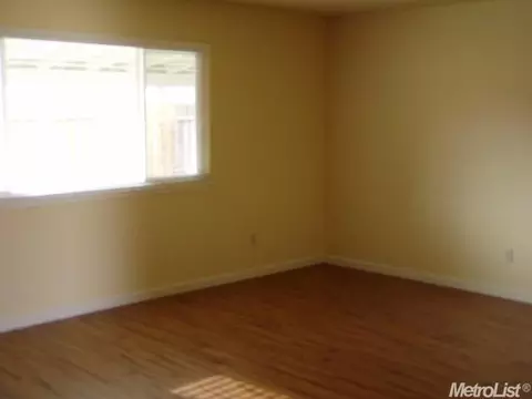 1700 E Orangeburg Ave, Modesto, CA 95355 photo 4