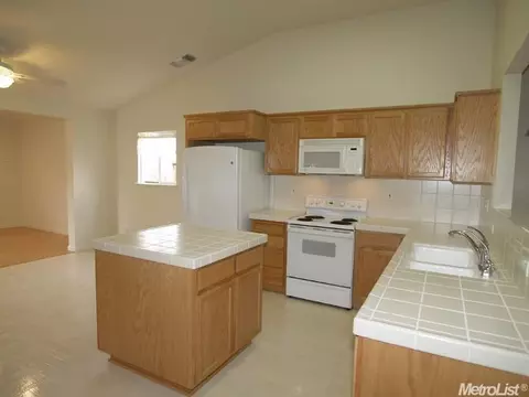 2117 Ellison Dr, Modesto, CA 95355 photo 8