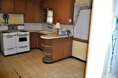 716 Erickson Ave, Modesto, CA 95351 photo 5