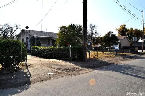716 Erickson Ave, Modesto, CA 95351 photo 2