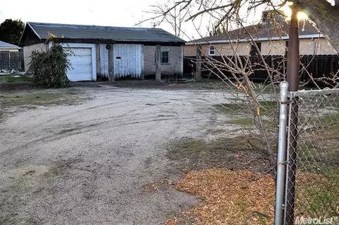 716 Erickson Ave, Modesto, CA 95351 photo 9