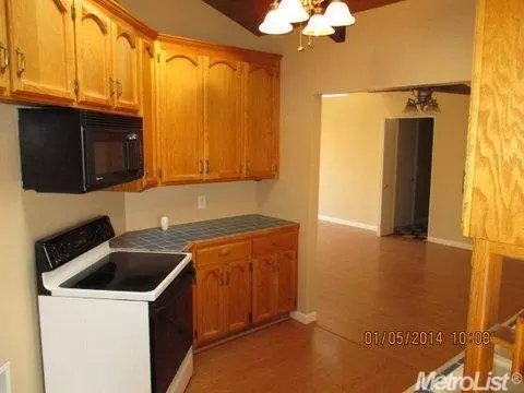 3105 E Orangeburg Ave, Modesto, CA 95355 photo 4