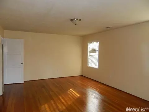 730 Willow Ave, Lodi, CA 95242 photo 3