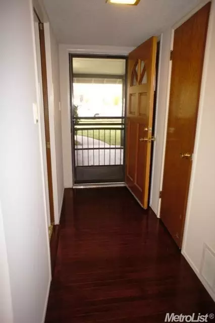 5001 Crestview, Carmichael, CA 95608 photo 4