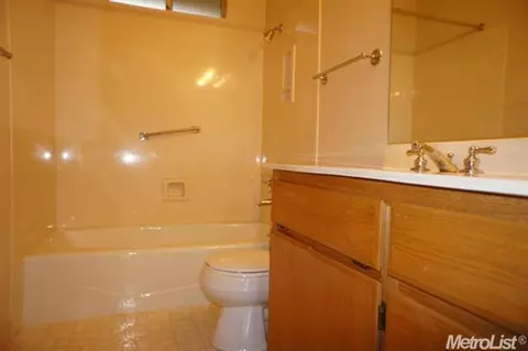 5001 Crestview, Carmichael, CA 95608 photo 19