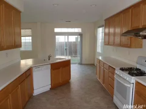 2415 Abbott Ct, Tracy, CA 95377 photo 8