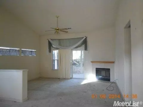 1663 Backus Ln, Turlock, CA 95380 photo 2