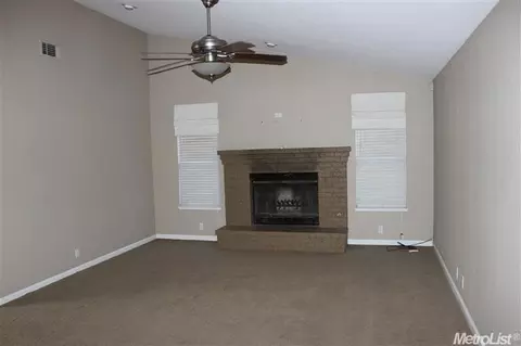 440 Madrone Ct, Lodi, CA 95242 photo 3