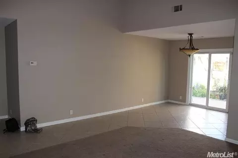 440 Madrone Ct, Lodi, CA 95242 photo 4