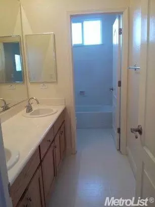 2125 Amber Leaf Ln, Ceres, CA 95307 photo 16