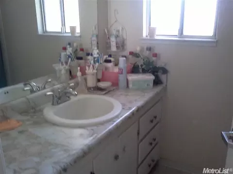105 Daisy Ln, Modesto, CA 95351 photo 7