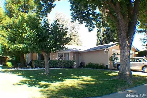 105 Daisy Ln, Modesto, CA 95351 photo 1