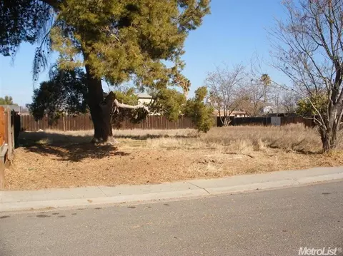 1960 Pine Ct, Newman, CA 95360 photo 2