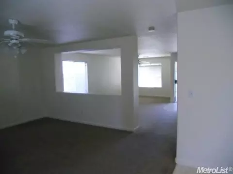 310 Condor Ct, Patterson, CA 95363 photo 5