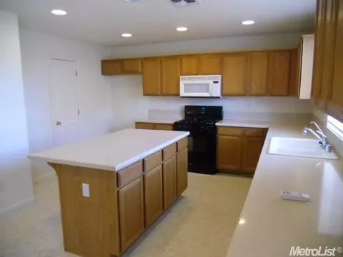 310 Condor Ct, Patterson, CA 95363 photo 8