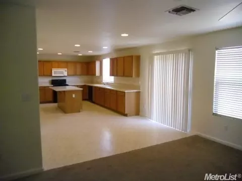 310 Condor Ct, Patterson, CA 95363 photo 7