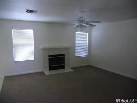 310 Condor Ct, Patterson, CA 95363 photo 4