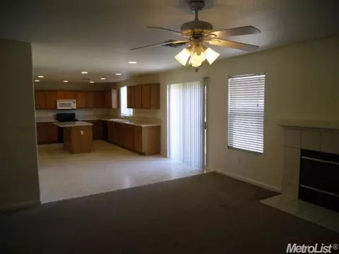 310 Condor Ct, Patterson, CA 95363 photo 6
