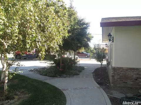 4313 Esmar Rd, Ceres, CA 95307 photo 3