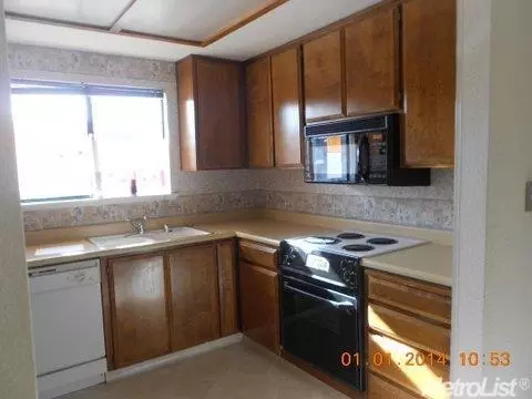 1319 Trinity Way, Turlock, CA 95382 photo 4