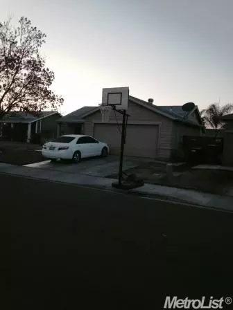 620 Ranee Ct, Newman, CA 95360 photo 1