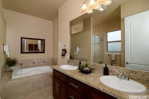 6001 Natalee Ln, Carmichael, CA 95608 photo 13