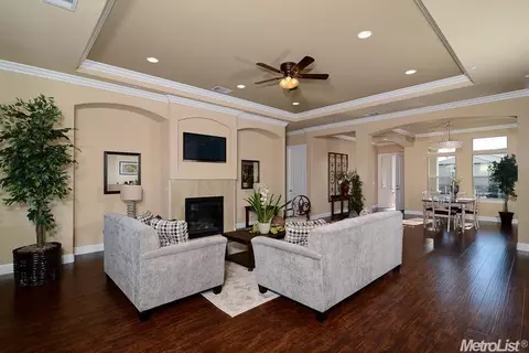 6001 Natalee Ln, Carmichael, CA 95608 photo 5