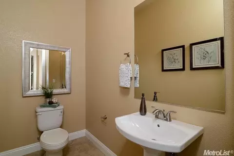 6001 Natalee Ln, Carmichael, CA 95608 photo 19