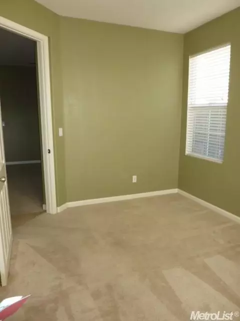 1329 Derby Dr, Merced, CA 95348 photo 2