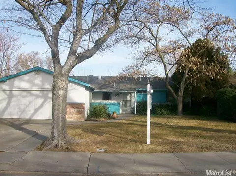 445 E Beverly Pl, Tracy, CA 95376 photo 1