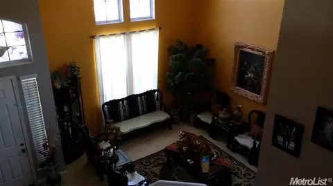 1800 Filbert Dr, Ceres, CA 95307 photo 2