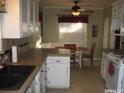 1604 Ohio Ave, Modesto, CA 95358 photo 4