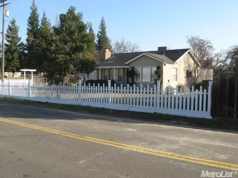 1604 Ohio Ave, Modesto, CA 95358 photo 2