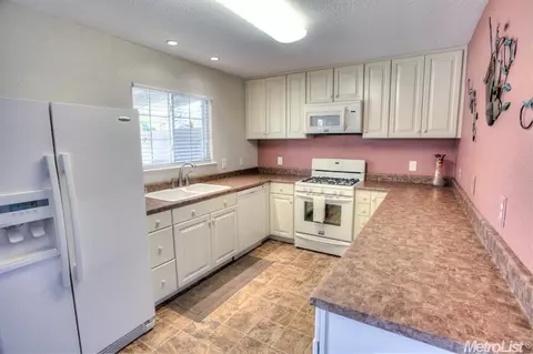 3816 Horton Ln, Carmichael, CA 95608 photo 3
