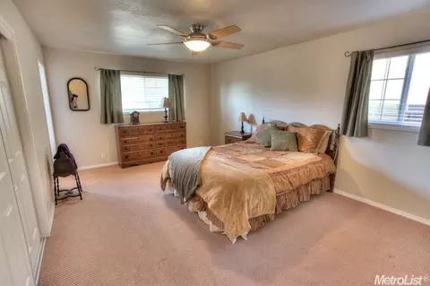 3816 Horton Ln, Carmichael, CA 95608 photo 2