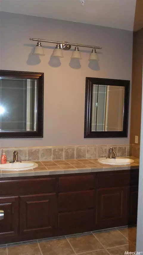 4083 Tapestry Way, Turlock, CA 95382 photo 14