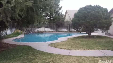 899 Willow Ave, Manteca, CA 95337 photo 11