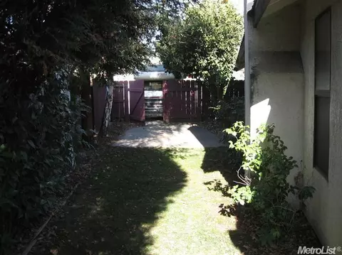 2020 Zaiger Way, Modesto, CA 95350 photo 14